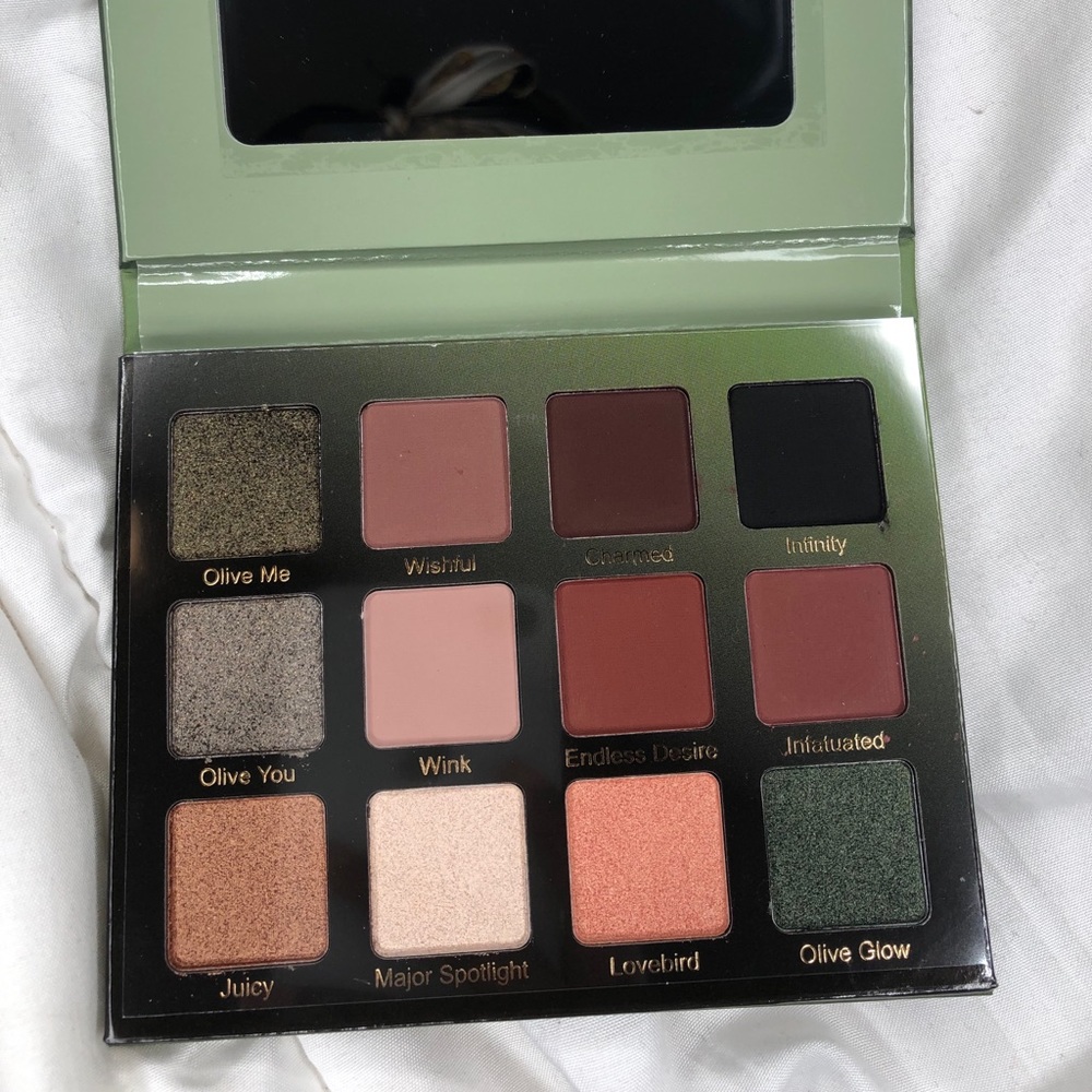 Eyeshadow Palette